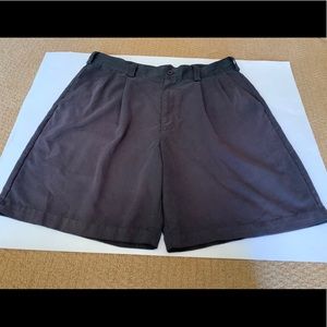 Men’s pleated navy Brandini shorts
